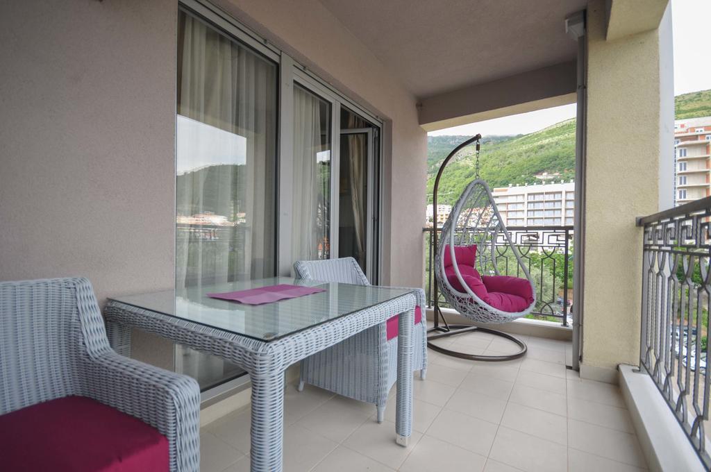 Seaside Apartments Petrovac Екстер'єр фото