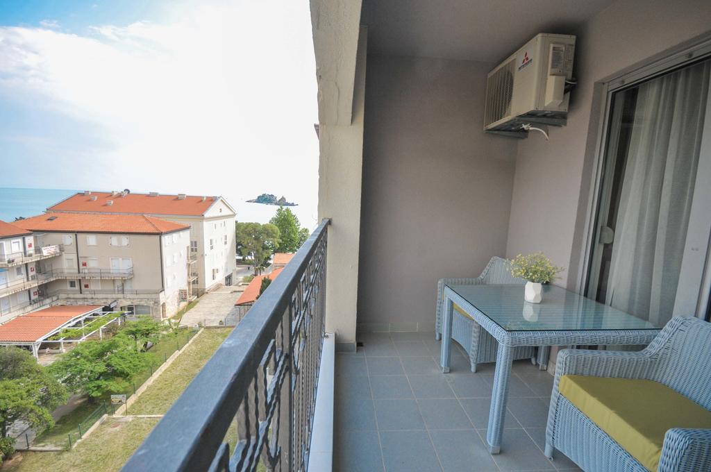 Seaside Apartments Petrovac Екстер'єр фото