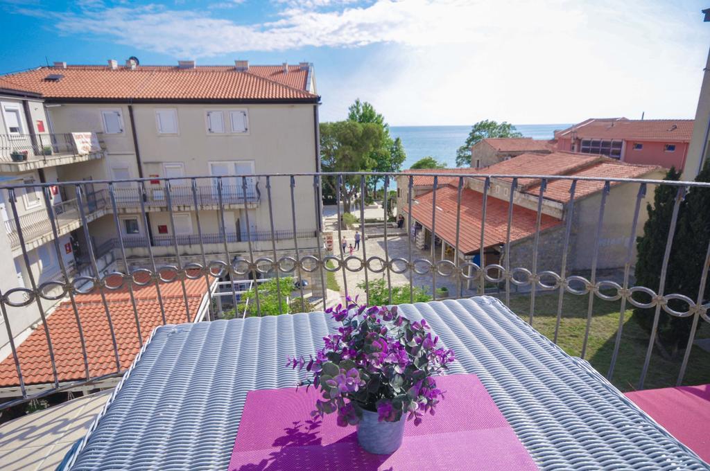 Seaside Apartments Petrovac Екстер'єр фото