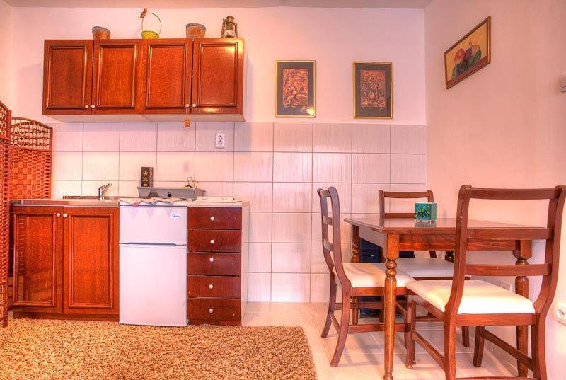 Seaside Apartments Petrovac Номер фото